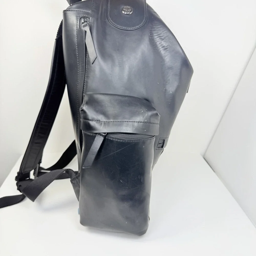 HUNTER Original Topclip Rubberized Leather Backpack Water Resistant Black 11L